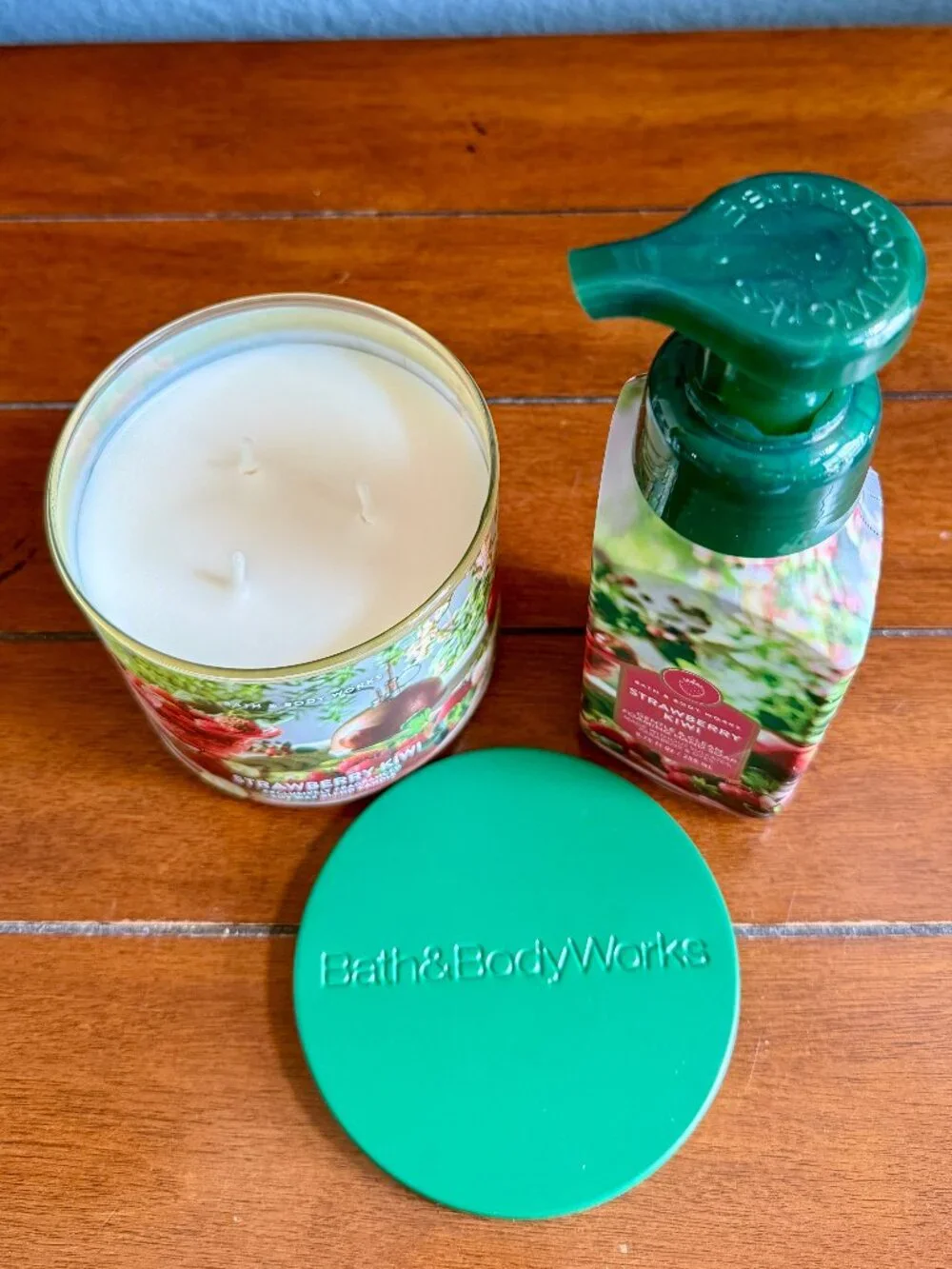 NEW 2-PC STRAWBERRY KIWI 3-Wick Candle & Foaming Hand Soap Bath & Body Works